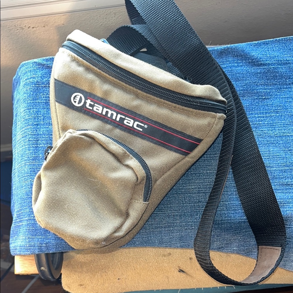 Tan SLR Camera Bag.‎ Tamrac